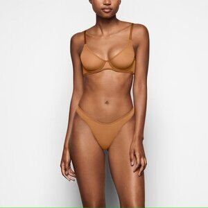 SKIMS Ultra Fine Mesh Underwire Scoop Bra Bronze